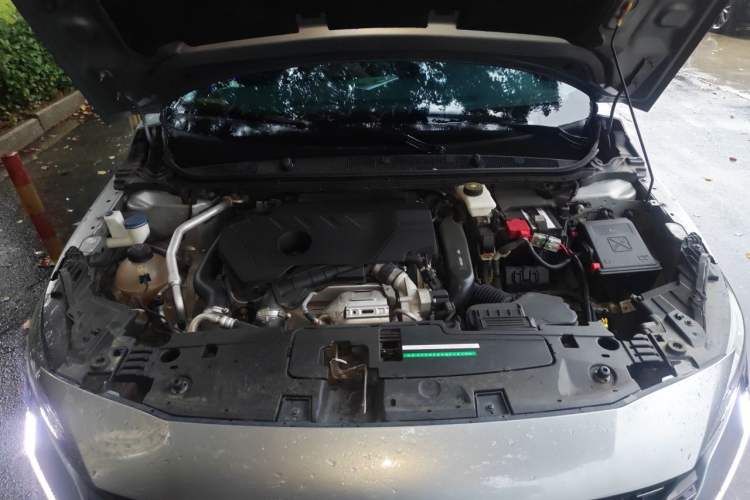 Used Peugeot 408 2022 1.6T Light-Chasing Edition Engine Bay