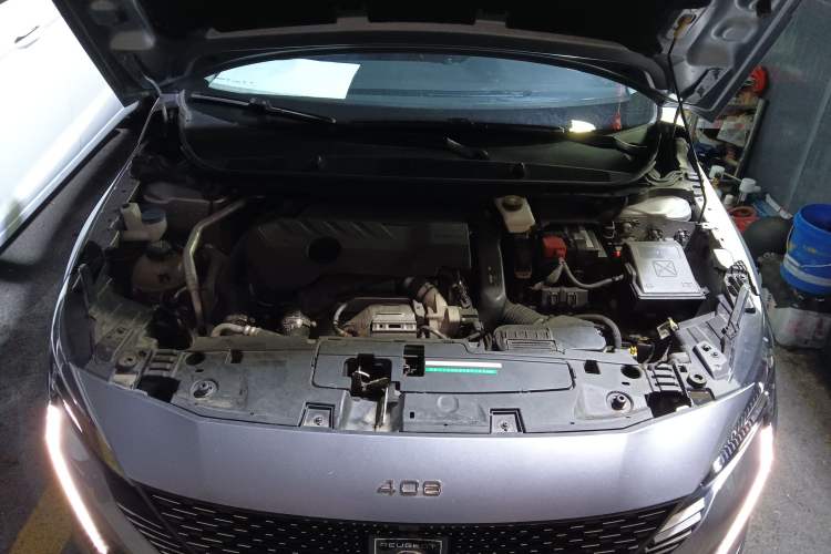 Used Peugeot 408 2022 1.6T Light-Chasing Edition Engine Bay