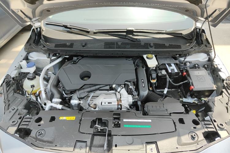 Used Peugeot 408 2022 1.6T Light-Chasing Edition Engine Bay