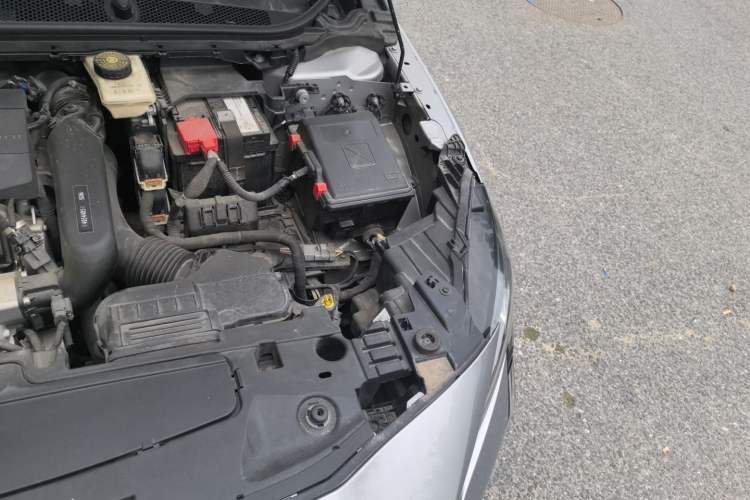 Used Peugeot 408 2022 1.6T Light-Chasing Edition Engine Bay Left