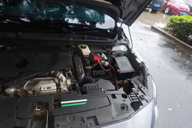 Used Peugeot 408 2022 1.6T Light-Chasing Edition Engine Bay Left