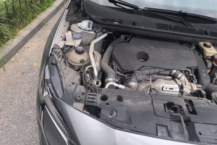 Used Peugeot 408 2022 1.6T Light-Chasing Edition Engine Bay Right