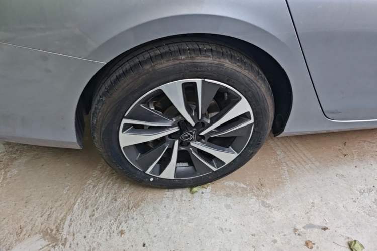 Used Peugeot 408 2022 1.6T Light-Chasing Edition Exterior 5