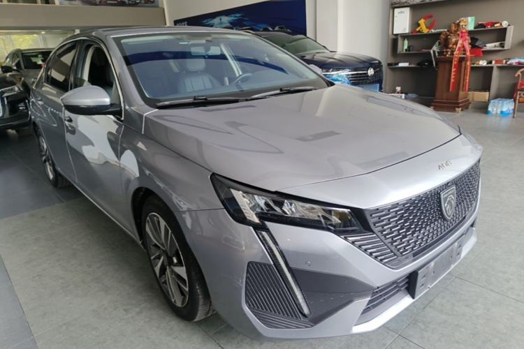 Used Peugeot 408 2022 1.6T Light-Chasing Edition Front Right 45 Deg