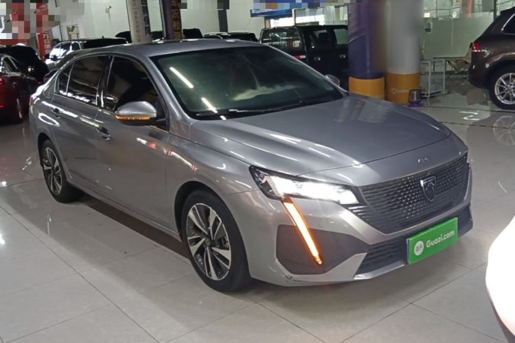 Used Peugeot 408 2022 1.6T Light-Chasing Edition Front Right 45 Deg