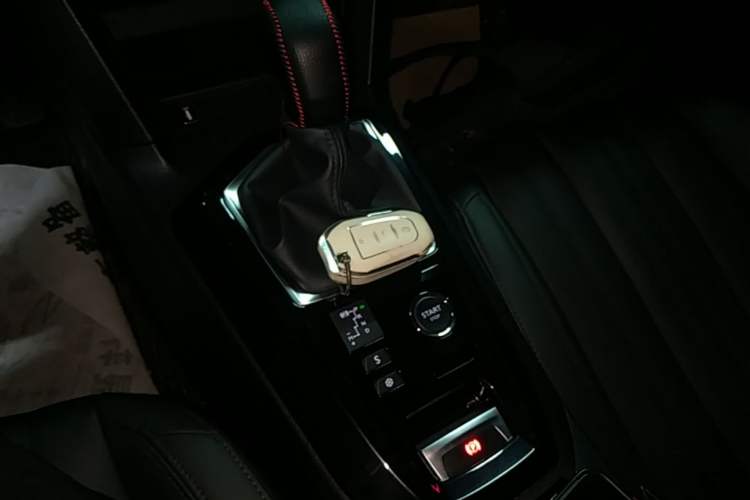 Used Peugeot 408 2022 1.6T Ambition Edition Gear Lever