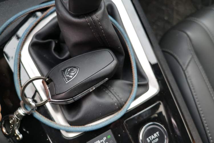 Used Peugeot 408 2022 1.6T Light-Chasing Edition Interior 1