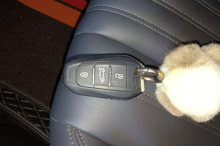 Used Peugeot 408 2022 1.6T Light-Chasing Edition Interior 1