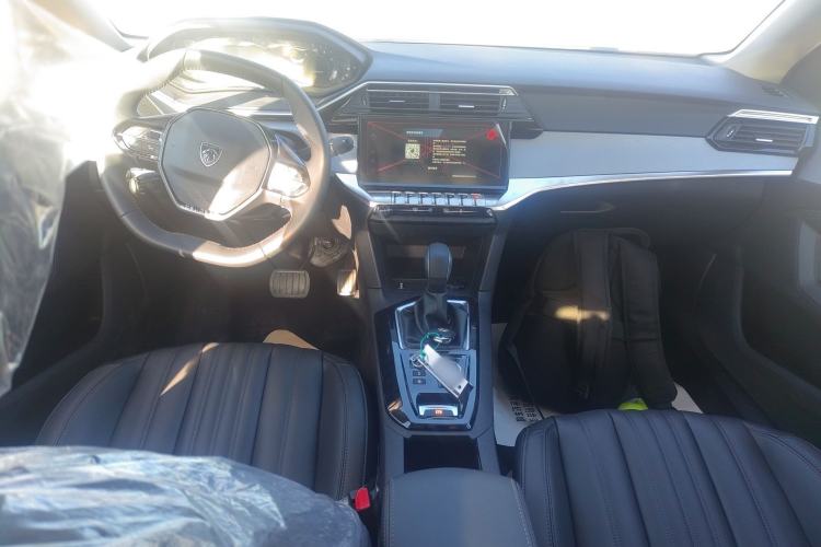 Used Peugeot 408 2022 1.6T Light-Chasing Edition Interior 2