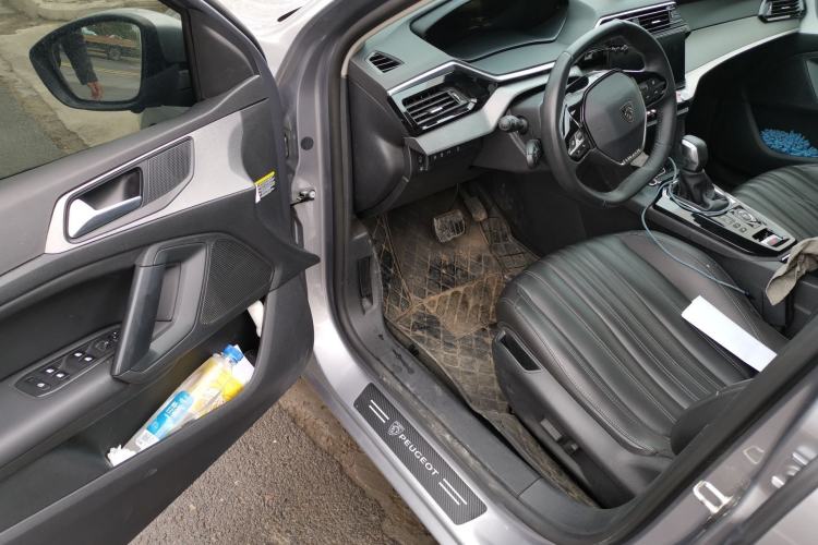 Used Peugeot 408 2022 1.6T Light-Chasing Edition Interior 3