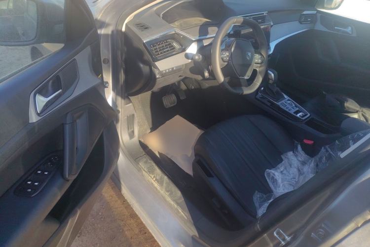 Used Peugeot 408 2022 1.6T Light-Chasing Edition Interior 3