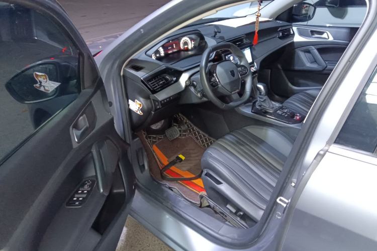 Used Peugeot 408 2022 1.6T Light-Chasing Edition Interior 3