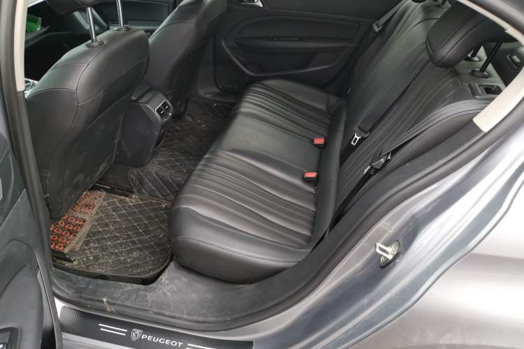 Used Peugeot 408 2022 1.6T Light-Chasing Edition Interior 4