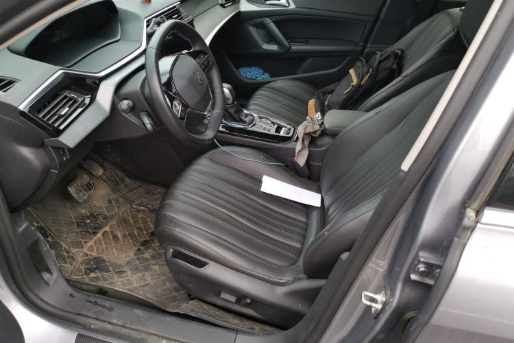 Used Peugeot 408 2022 1.6T Light-Chasing Edition Left Front Seat