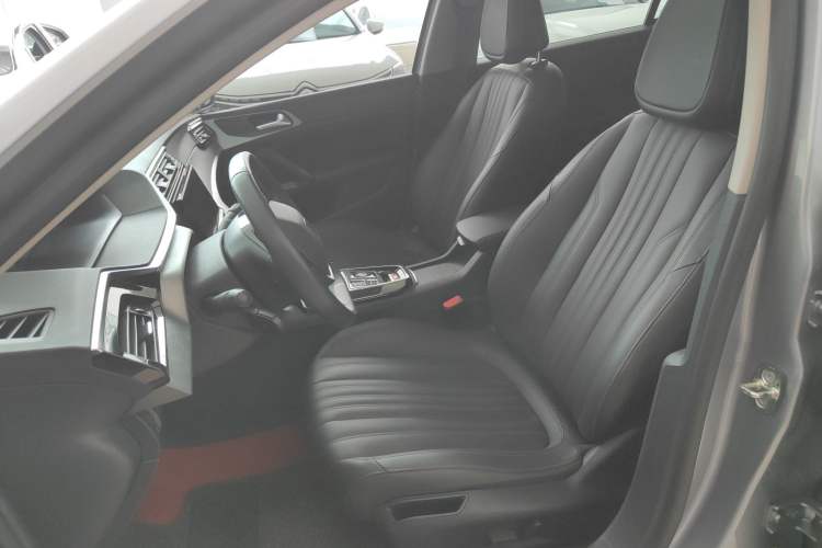 Used Peugeot 408 2022 1.6T Light-Chasing Edition Left Front Seat
