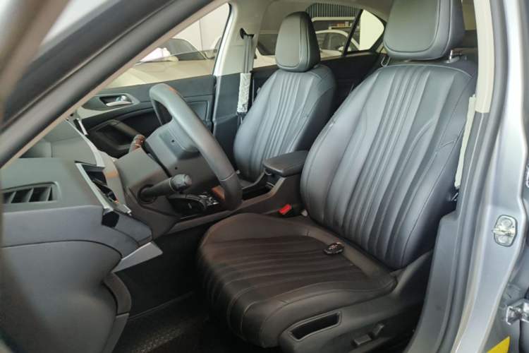 Used Peugeot 408 2022 1.6T Light-Chasing Edition Left Front Seat