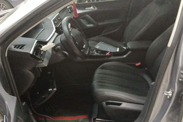 Used Peugeot 408 2022 1.6T Light-Chasing Edition Left Front Seat