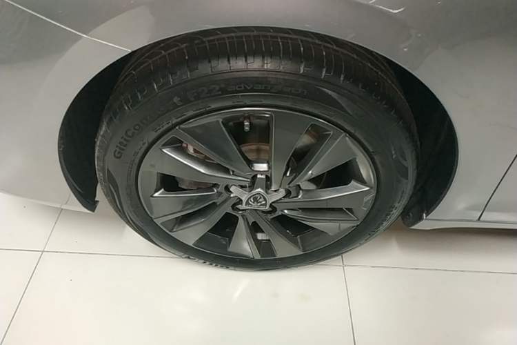 Used Peugeot 408 2022 1.6T Ambition Edition Left Front Wheel Hub