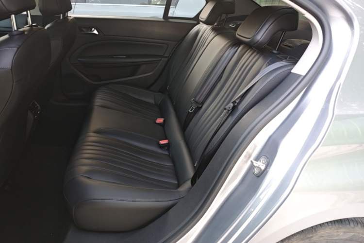 Used Peugeot 408 2022 1.6T Light-Chasing Edition Left Rear Seat