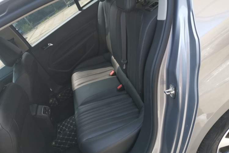 Used Peugeot 408 2022 1.6T Light-Chasing Edition Left Rear Seat