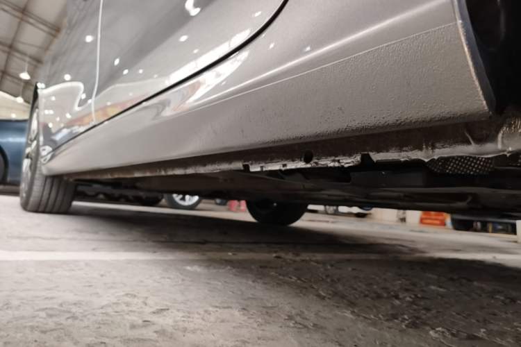Used Peugeot 408 2022 1.6T Light-Chasing Edition Left Side Sill