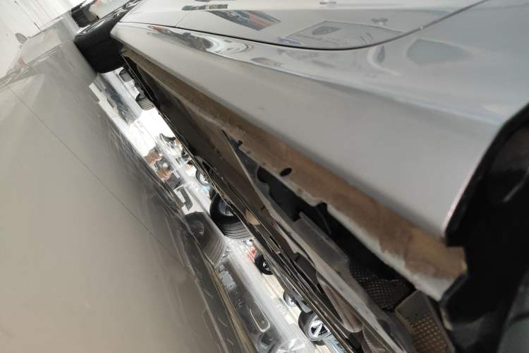 Used Peugeot 408 2022 1.6T Light-Chasing Edition Left Side Sill