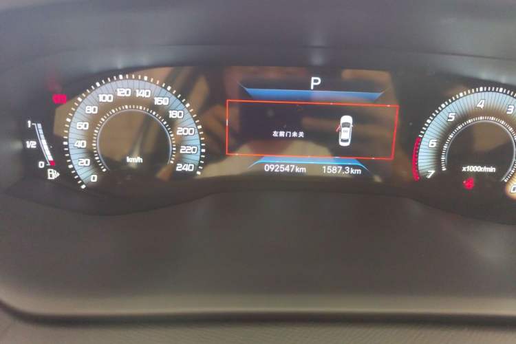 Used Peugeot 408 2022 1.6T Light-Chasing Edition Odometer Close Up