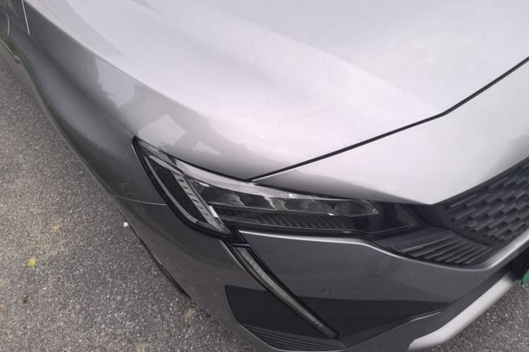Used Peugeot 408 2022 1.6T Light-Chasing Edition Right Front Headlight