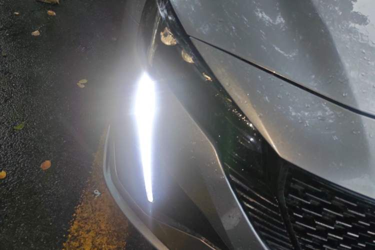 Used Peugeot 408 2022 1.6T Light-Chasing Edition Right Front Headlight
