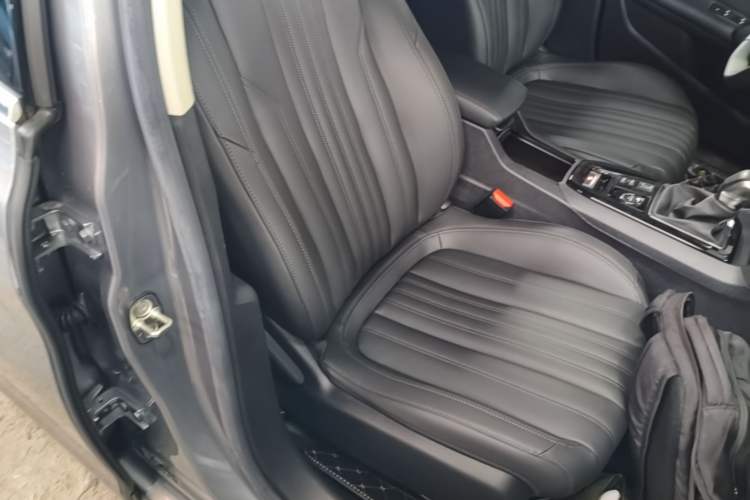 Used Peugeot 408 2022 1.6T Light-Chasing Edition Right Front Seat
