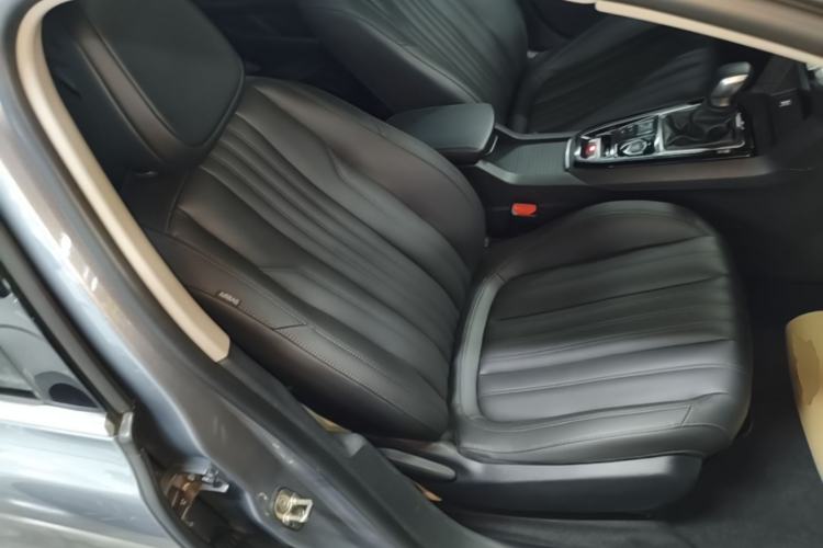 Used Peugeot 408 2022 1.6T Light-Chasing Edition Right Front Seat