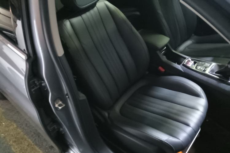 Used Peugeot 408 2022 1.6T Light-Chasing Edition Right Front Seat