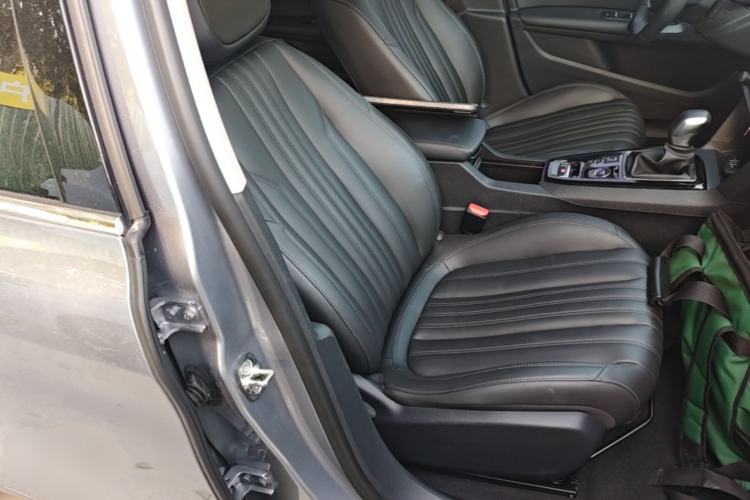 Used Peugeot 408 2022 1.6T Light-Chasing Edition Right Front Seat