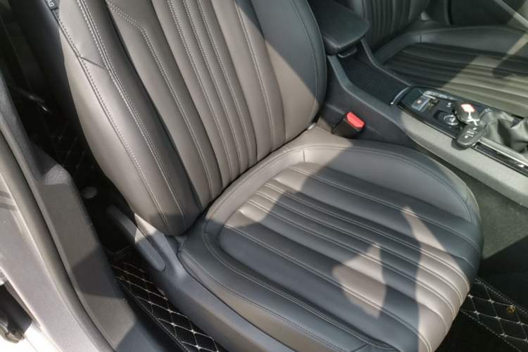 Used Peugeot 408 2022 1.6T Light-Chasing Edition Right Front Seat