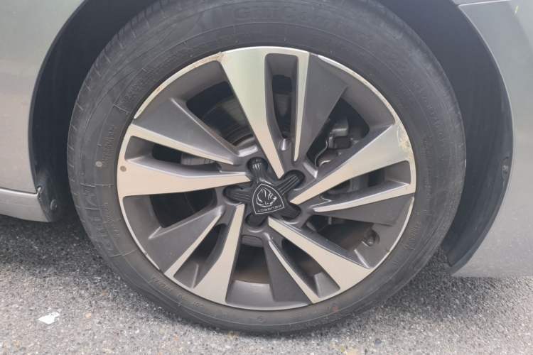 Used Peugeot 408 2022 1.6T Light-Chasing Edition Right Front Wheel Hub