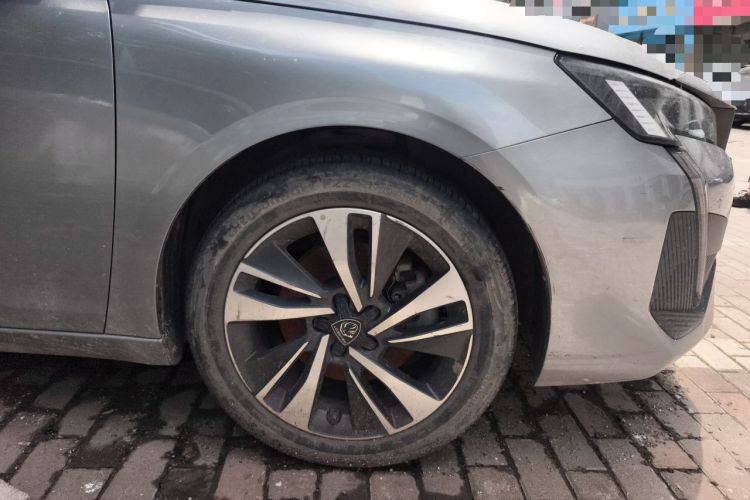 Used Peugeot 408 2022 1.6T Light-Chasing Edition Right Front Wheel Hub