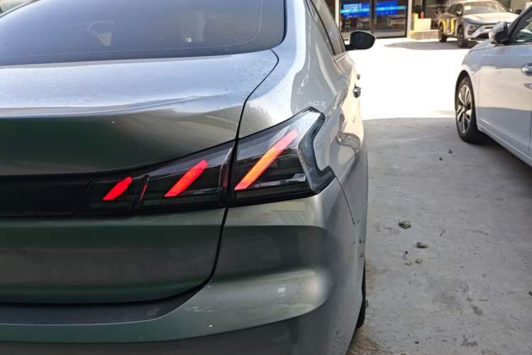 Used Peugeot 408 2022 1.6T Light-Chasing Edition Right Rear Taillight