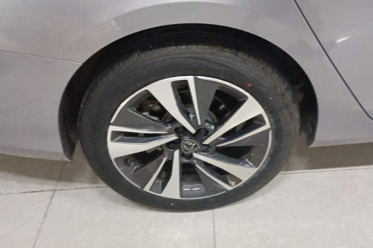 Used Peugeot 408 2022 1.6T Light-Chasing Edition Right Rear Wheel Hub