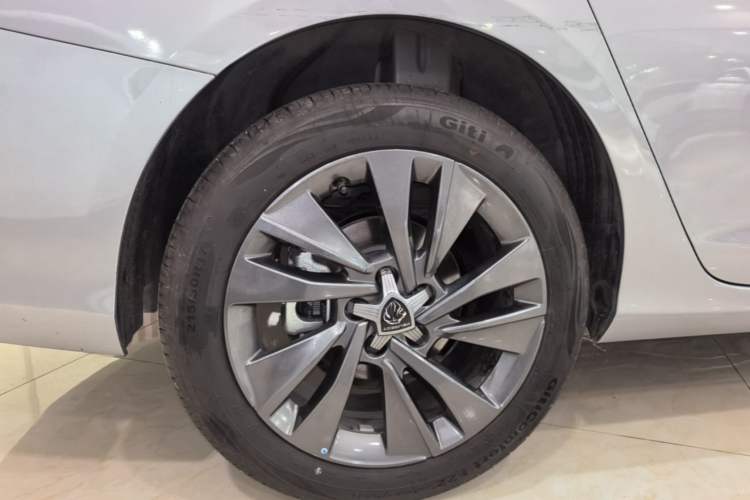 Used Peugeot 408 2022 1.6T Ambition Edition Right Rear Wheel Hub