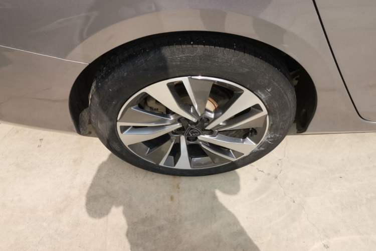 Used Peugeot 408 2022 1.6T Light-Chasing Edition Right Rear Wheel Hub