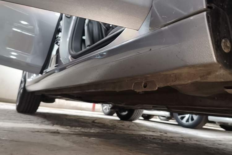 Used Peugeot 408 2022 1.6T Light-Chasing Edition Right Side Sill