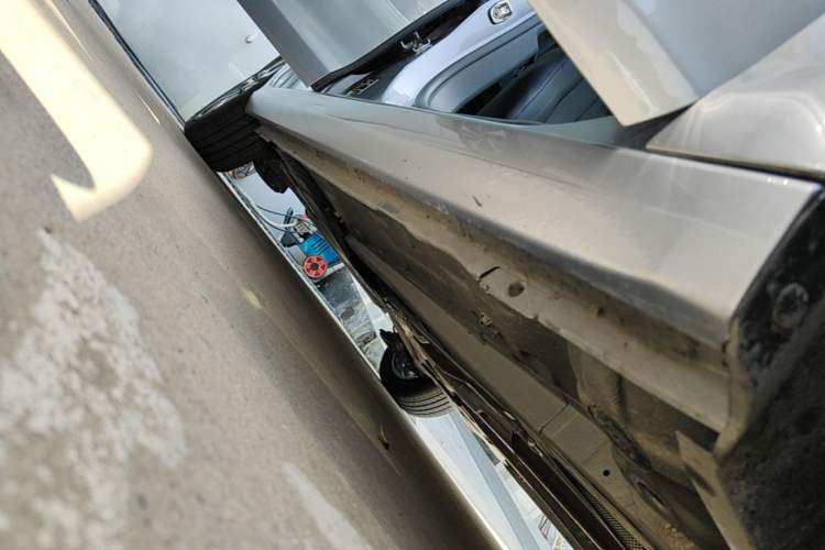 Used Peugeot 408 2022 1.6T Light-Chasing Edition Right Side Sill