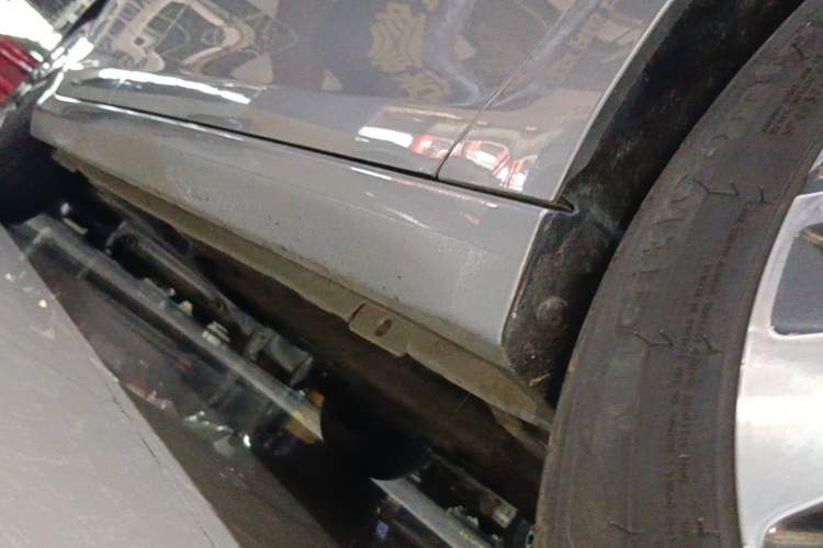 Used Peugeot 408 2022 1.6T Light-Chasing Edition Right Side Sill