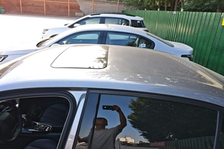 Used Peugeot 408 2022 1.6T Light-Chasing Edition Roof