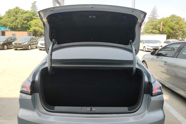 Used Peugeot 408 2022 1.6T Light-Chasing Edition Trunk