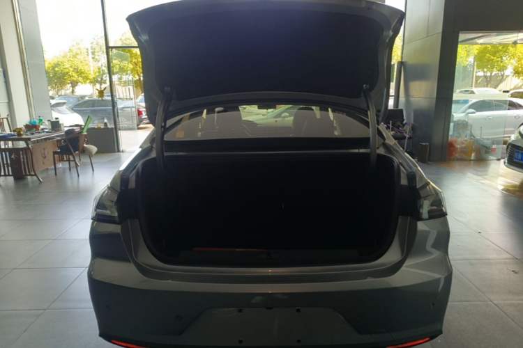 Used Peugeot 408 2022 1.6T Light-Chasing Edition Trunk