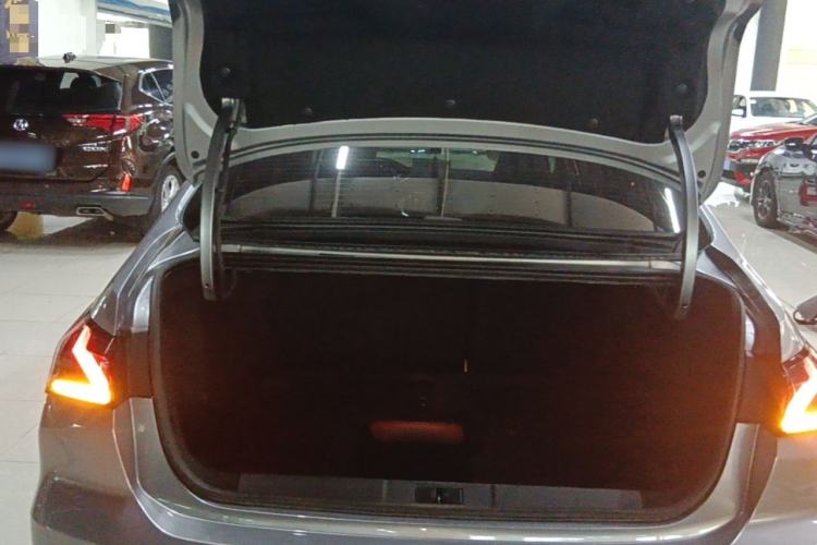 Used Peugeot 408 2022 1.6T Light-Chasing Edition Trunk