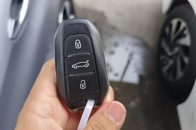 Used Peugeot 408 2022 1.6T Light-Chasing Edition Vehicle Key