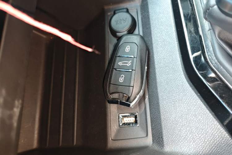 Used Peugeot 408 2022 1.6T Light-Chasing Edition Vehicle Key