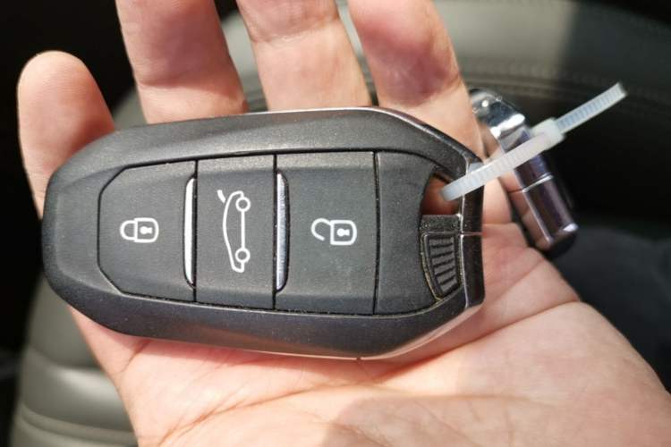 Used Peugeot 408 2022 1.6T Light-Chasing Edition Vehicle Key